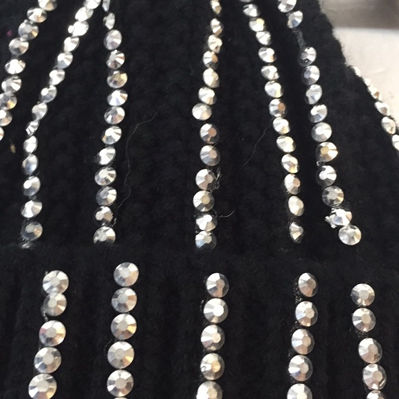 NWT Seven Colors Black Beanie One Size Women's - Picture 3 of 8